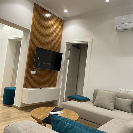 טיראנה City Center Apartment Kafe Flora מראה חיצוני תמונה