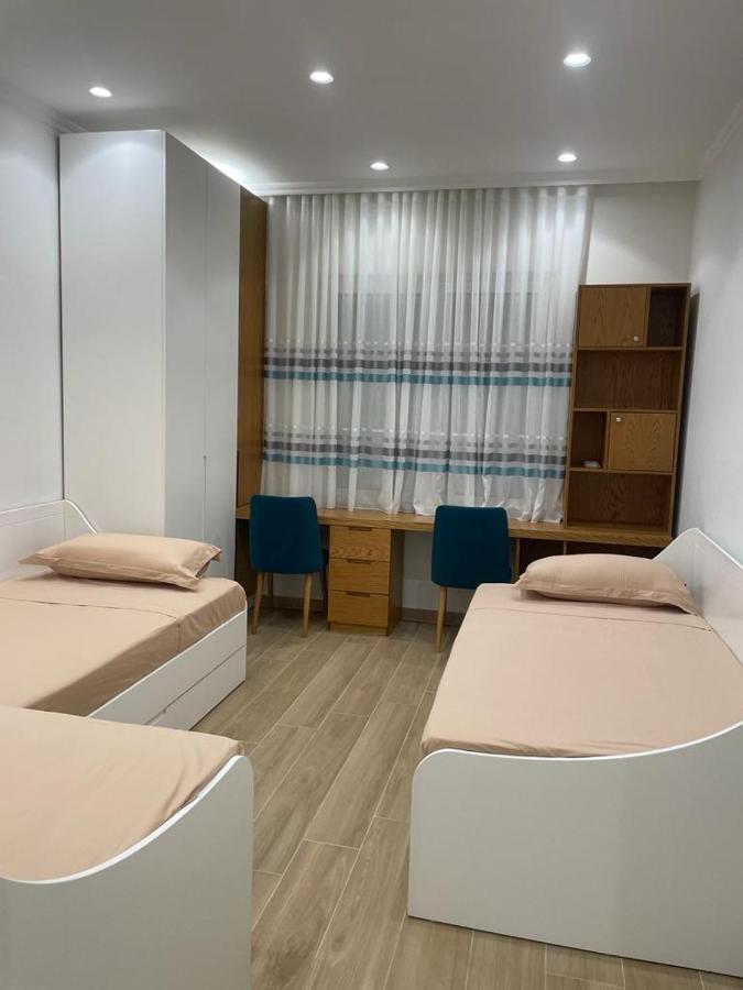 טיראנה City Center Apartment Kafe Flora מראה חיצוני תמונה