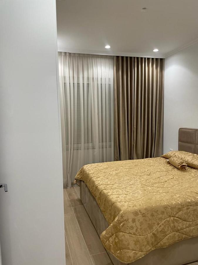 טיראנה City Center Apartment Kafe Flora מראה חיצוני תמונה