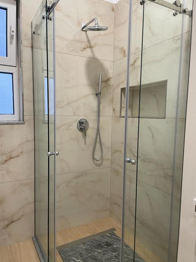 טיראנה City Center Apartment Kafe Flora מראה חיצוני תמונה